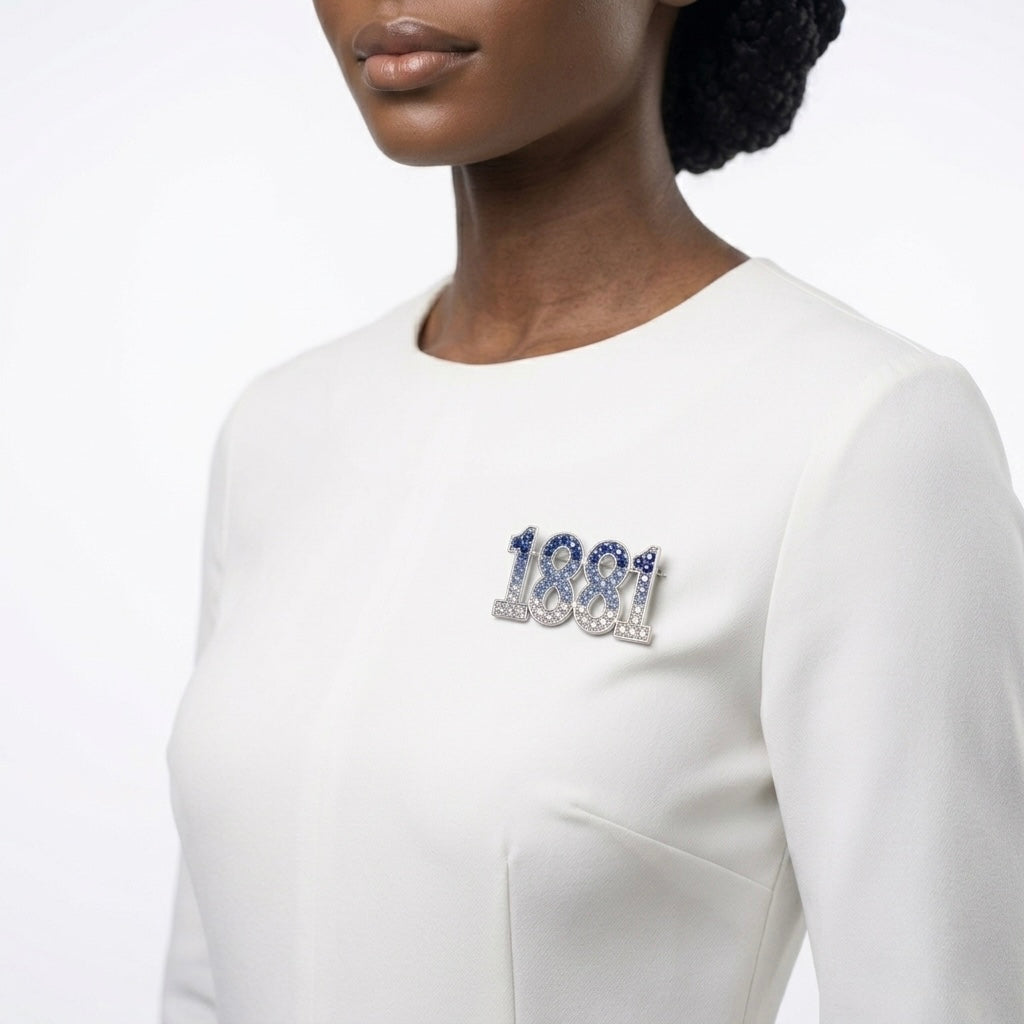 1881 Ombré Alumna Pin
