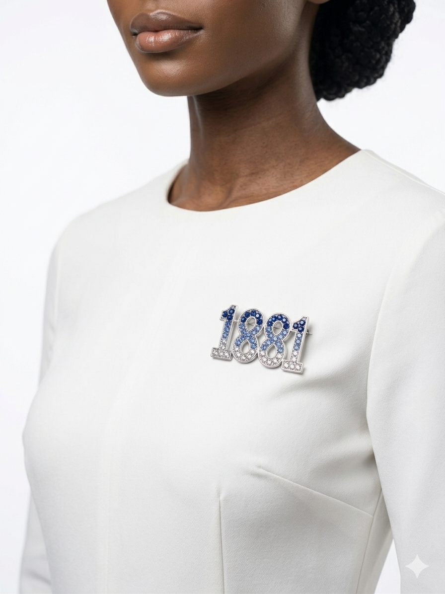 1881 Ombré Alumna Pin